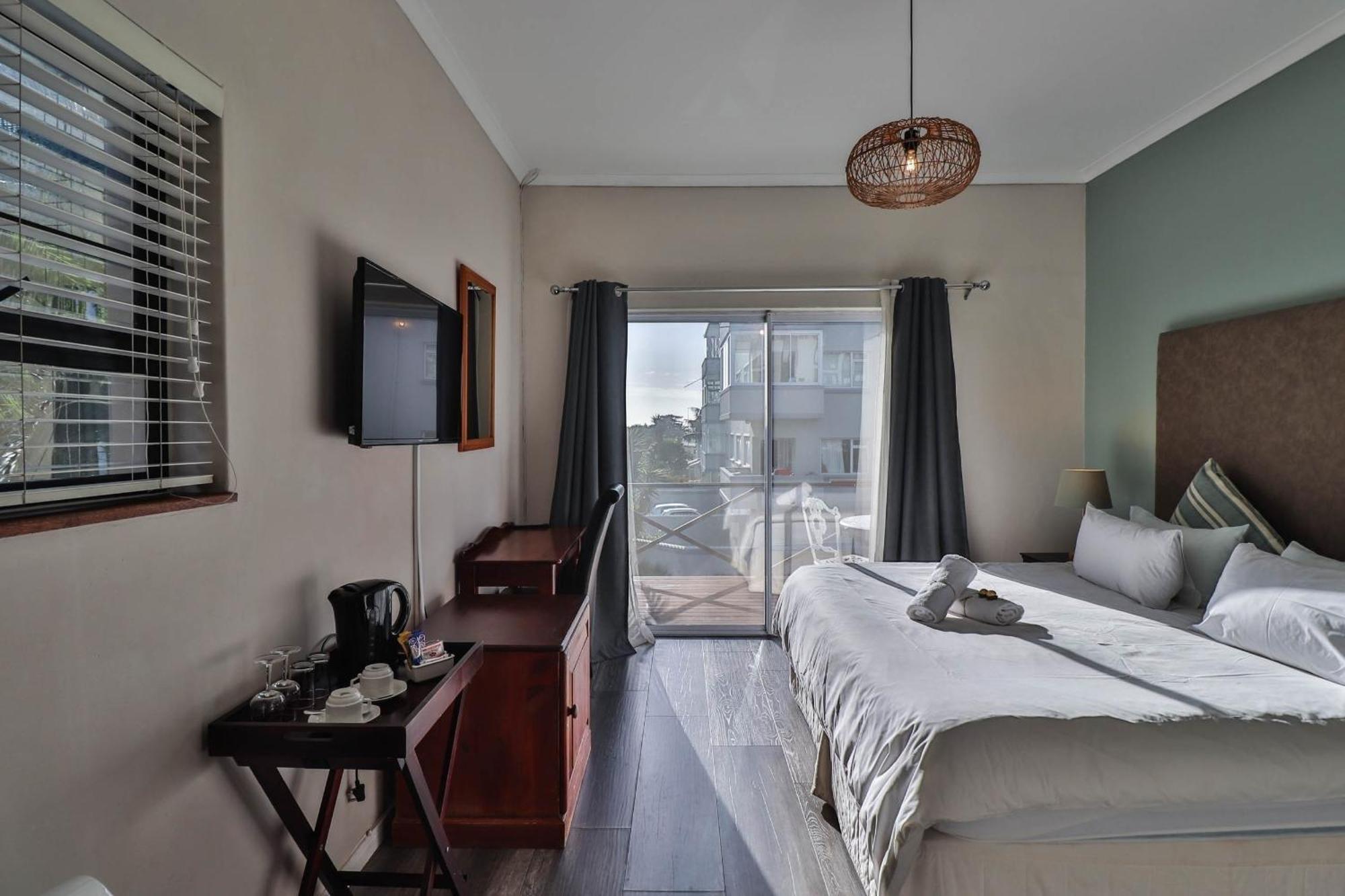 Spring Tide Inn By Ctha Cape Town Dış mekan fotoğraf