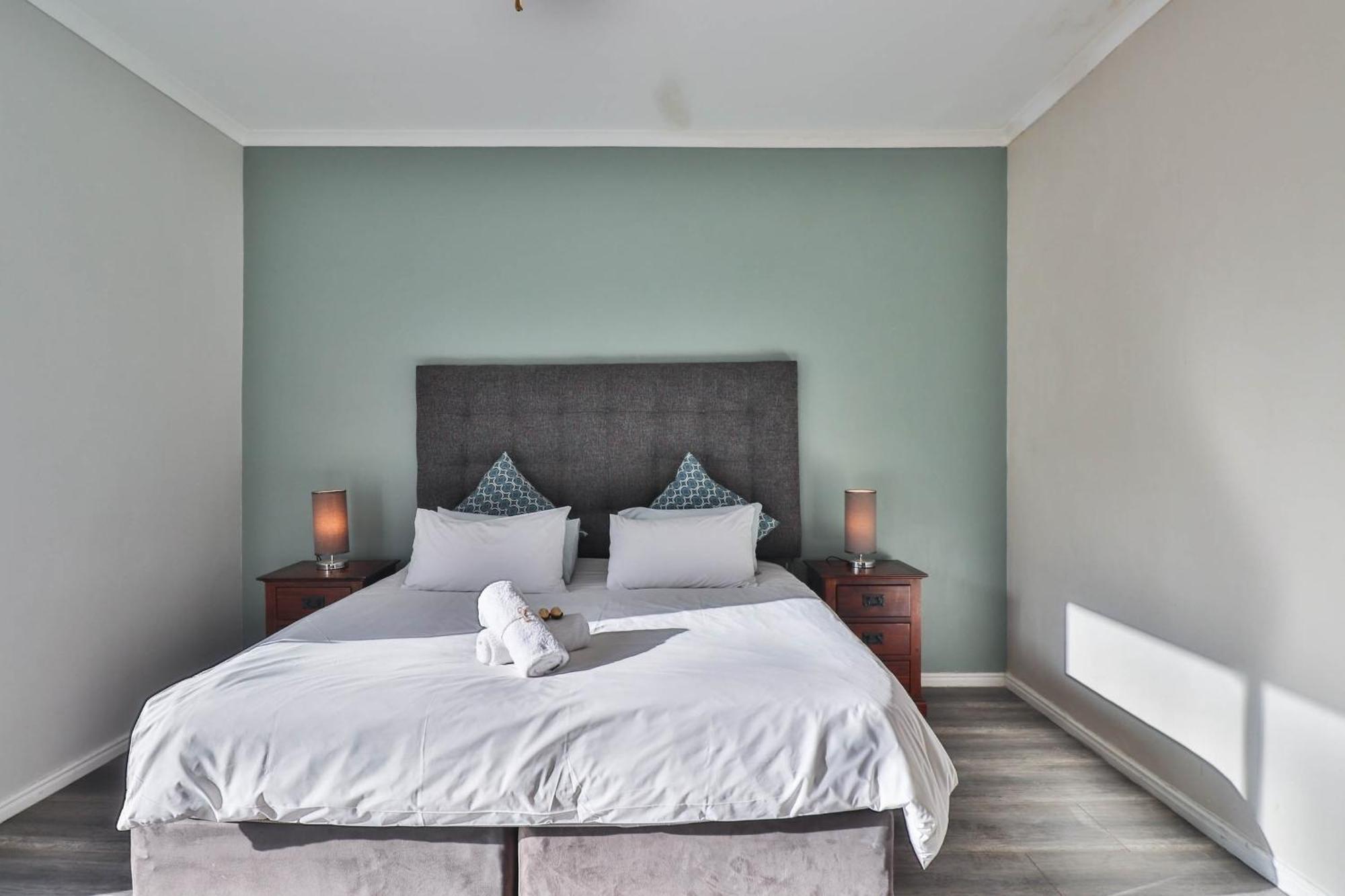 Spring Tide Inn By Ctha Cape Town Dış mekan fotoğraf