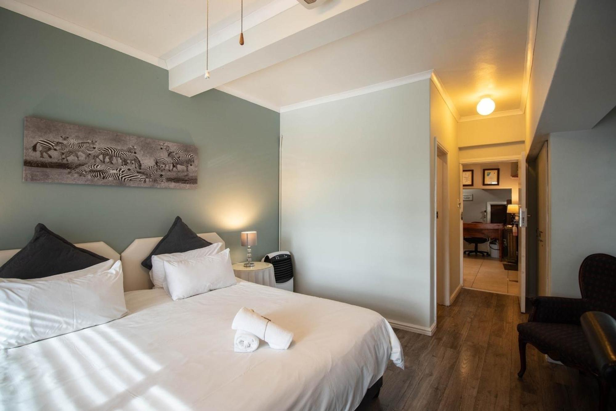 Spring Tide Inn By Ctha Cape Town Dış mekan fotoğraf